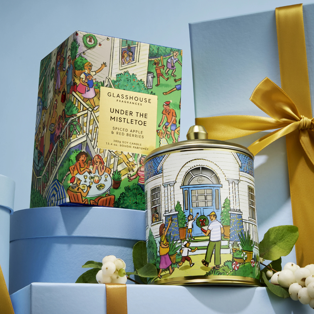 Under The Mistletoe Candle 380g