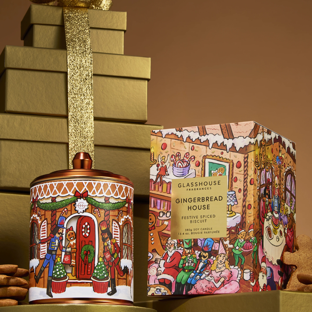 Gingerbread House Candle 380g
