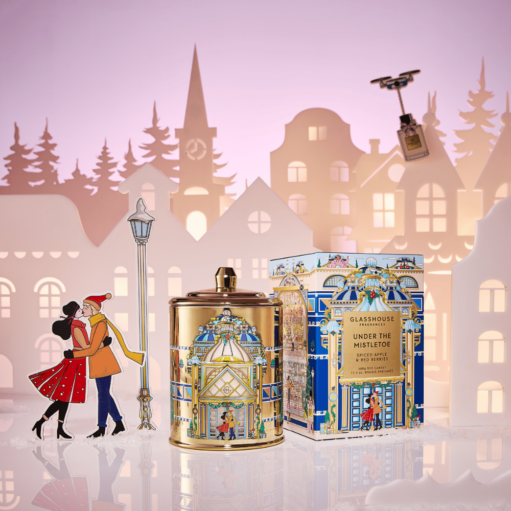 Under The Mistletoe Candle 380g