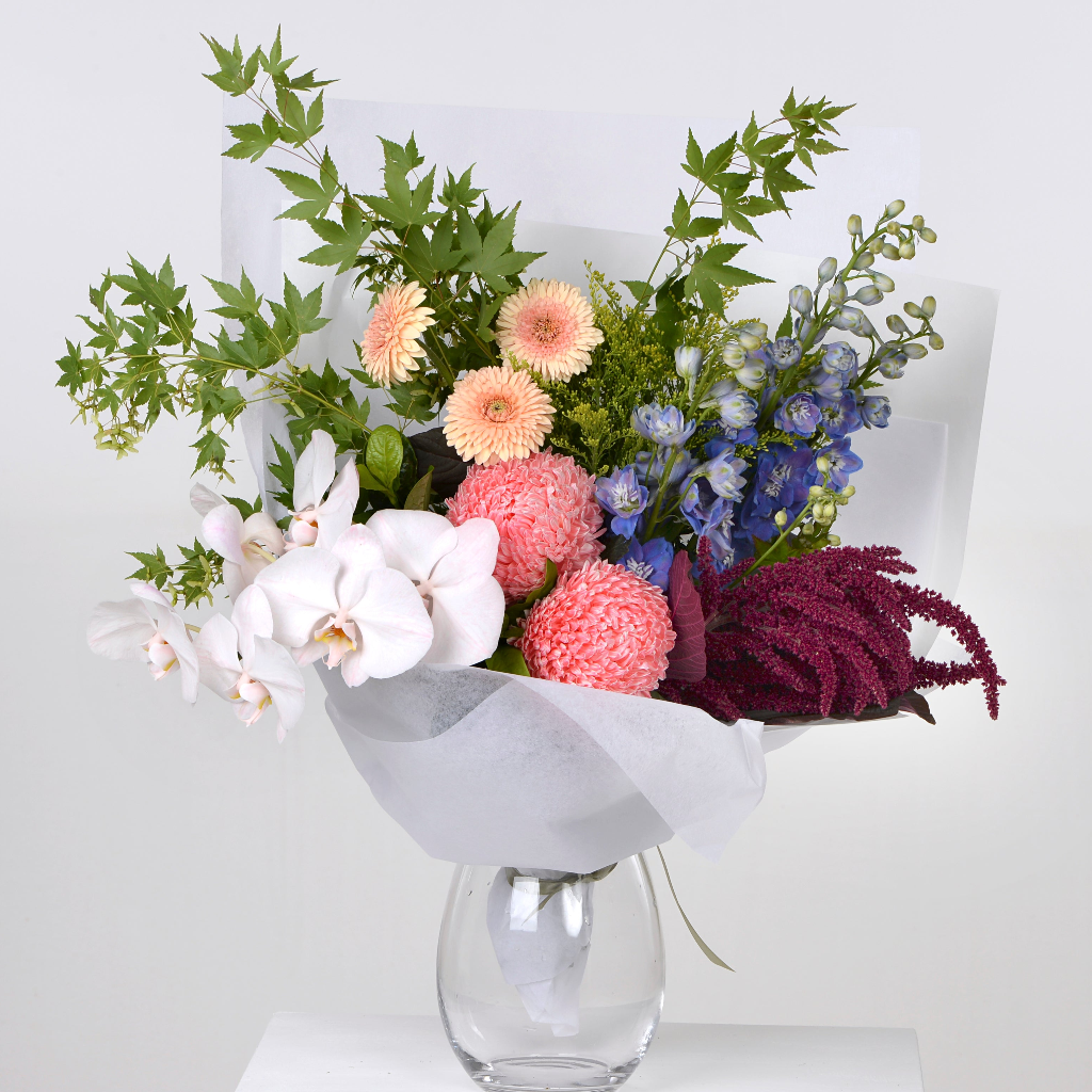 Flowers bouquets delivery